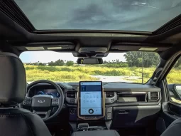 Ford F150 Lightning LARIAT full