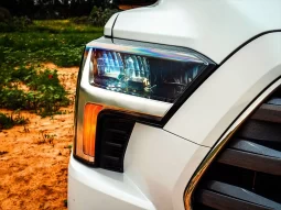 Toyota Sequoia full
