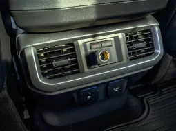 Ford F150 Lightning LARIAT full