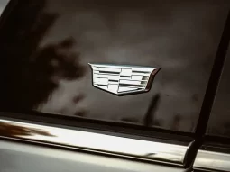 Cadillac Escalade ESV full