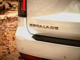 Cadillac Escalade ESV full