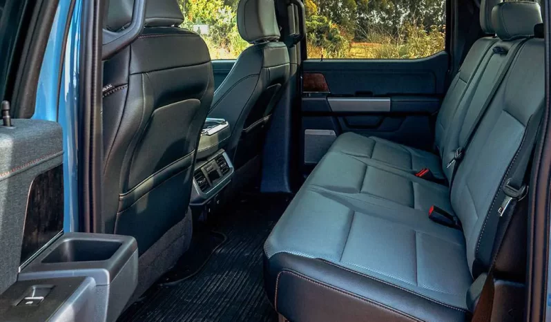 Ford F150 Lightning LARIAT full