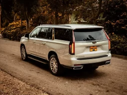 Cadillac Escalade ESV full