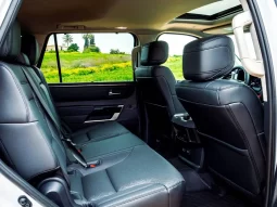 Toyota Sequoia full