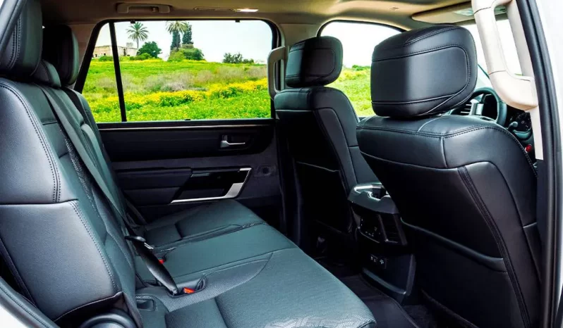 Toyota Sequoia full