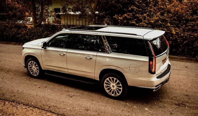 Cadillac Escalade ESV full