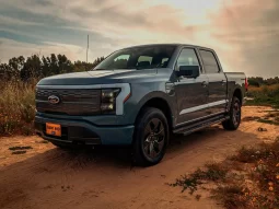 Ford F150 Lightning LARIAT