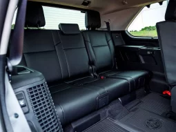 Toyota Sequoia full
