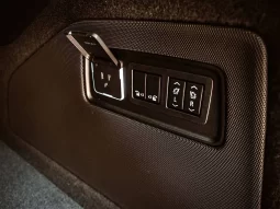 Cadillac Escalade ESV full