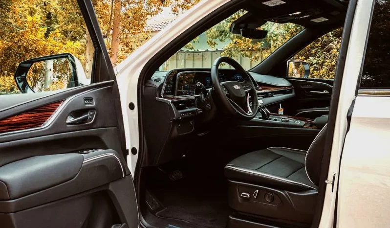 Cadillac Escalade ESV full