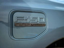Ford F150 Lightning LARIAT full