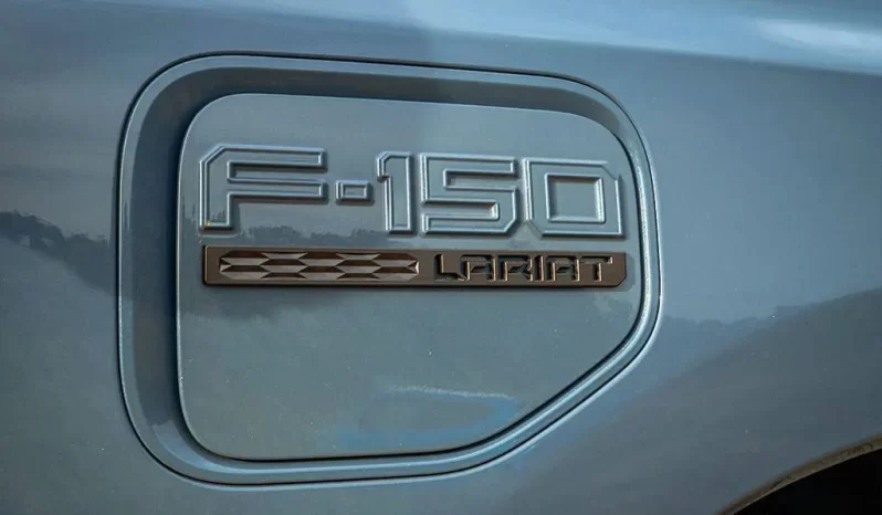 Ford F150 Lightning LARIAT full