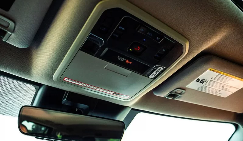 Toyota Sequoia full