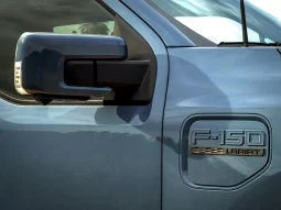 Ford F150 Lightning LARIAT full
