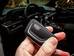 Cadillac Escalade ESV full