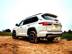 Toyota Sequoia full