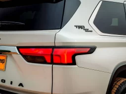 Toyota Sequoia full