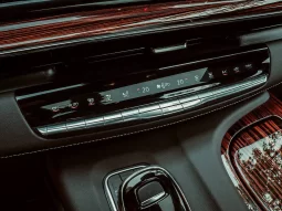 Cadillac Escalade ESV full