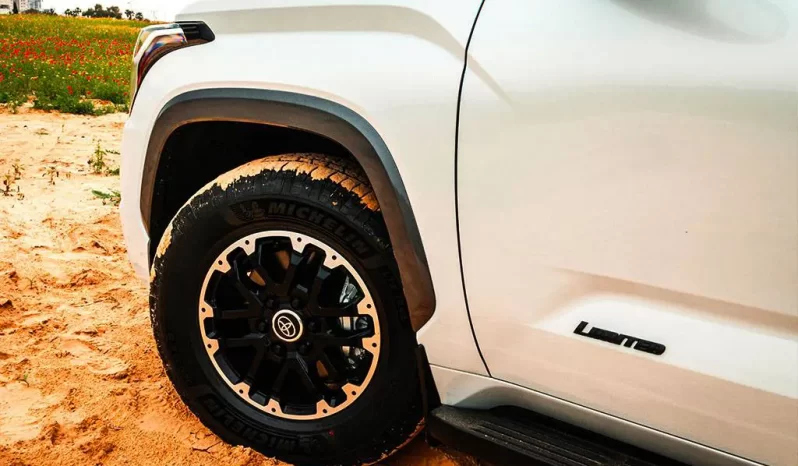 Toyota Sequoia full
