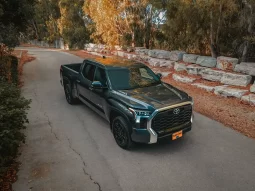 Toyota Tundra Limited Hybrid full