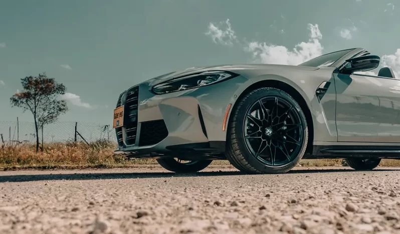 BMW M4 Comp Xdrive Convertible full