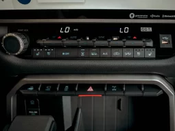 Toyota Tundra Limited Hybrid full