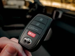 Toyota Tundra Limited Hybrid full