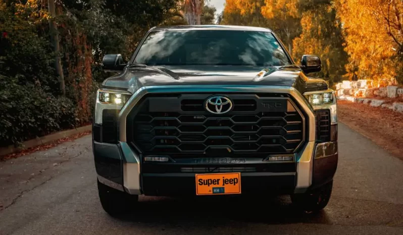 Toyota Tundra Limited Hybrid full