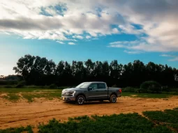 Ford F150 Lightning XLT full