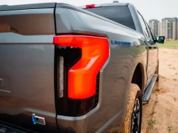 Ford F150 Lightning XLT full