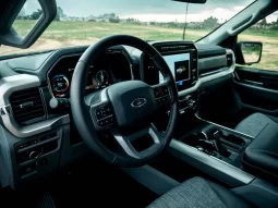 Ford F150 Lightning XLT full