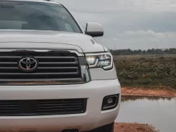 Toyota Sequoia full